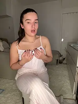 Snapshot of maisiesmithx chatting on 01.07.25 maisiesmithx online show from 01.07.25