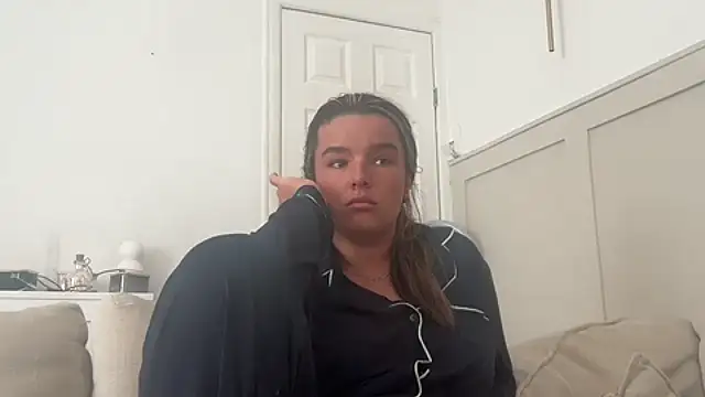 Snapshot of maisiesmithx chatting on 09.29.25 maisiesmithx online show from 09.29.25