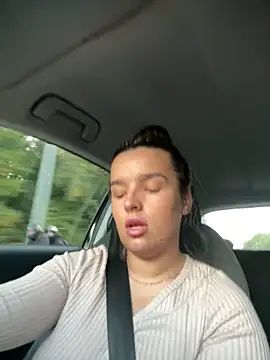 Snapshot of maisiesmithx chatting on 10.05.25 maisiesmithx online show from 10.05.25