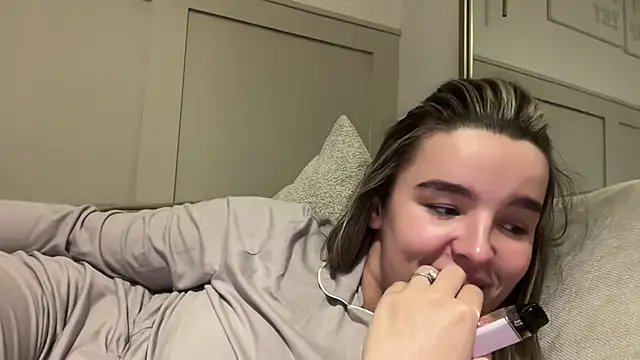 Snapshot of maisiesmithx chatting on 11.09.25 maisiesmithx online show from 11.09.25