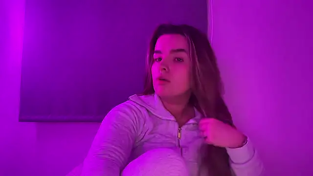 Snapshot of maisiesmithx chatting on 01.11.26 maisiesmithx online show from 01.11.26