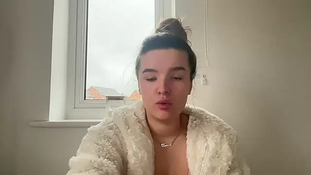 Snapshot of maisiesmithx chatting on 01.13.26 maisiesmithx online show from 01.13.26