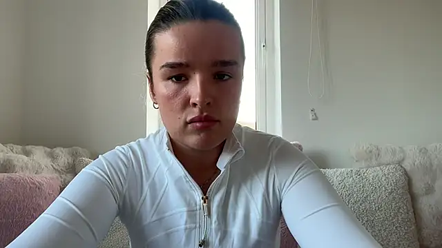 maisiesmithx online show from 07.02.26