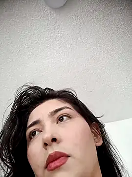 SophieWinslow online show from 10.05.25