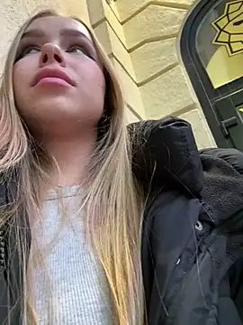 Snapshot of mur_girl chatting on 02.22.25 mur girl online show from 02.22.25