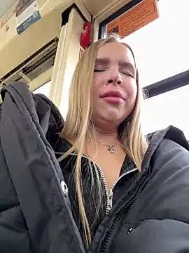 Snapshot of mur_girl chatting on 03.01.25 mur girl online show from 03.01.25