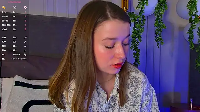 Snapshot of MichelleHaynes chatting on 02.20.25 MichelleHaynes online show from 02.20.25