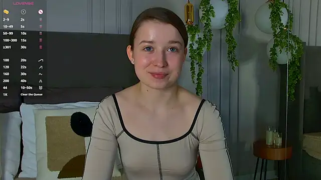 Snapshot of MichelleHaynes chatting on 03.13.25 MichelleHaynes online show from 03.13.25