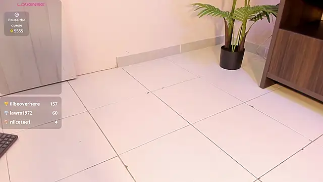 lupeebony online show from 02.27.25