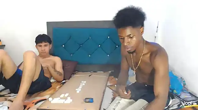 Snapshot of jaycolinss chatting on 03.09.25 jaycolinss online show from 03.09.25