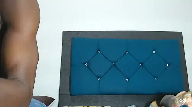 Snapshot of jaycolinss chatting on 03.14.25 jaycolinss online show from 03.14.25