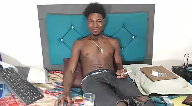 Snapshot of jaycolinss chatting on 03.20.25 jaycolinss online show from 03.20.25