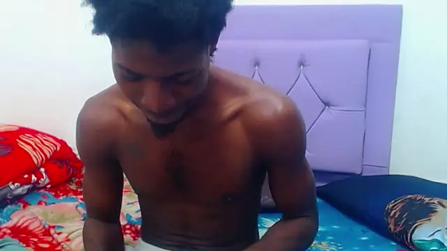 Snapshot of jaycolinss chatting on 09.21.25 jaycolinss online show from 09.21.25