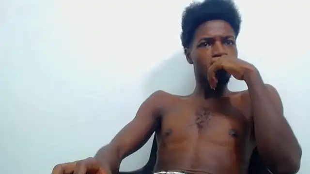 Snapshot of jaycolinss chatting on 10.12.25 jaycolinss online show from 10.12.25