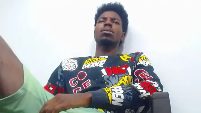 Snapshot of jaycolinss chatting on 10.13.25 jaycolinss online show from 10.13.25