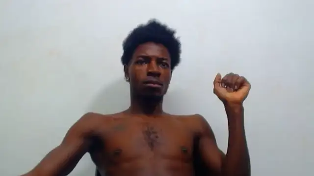 Snapshot of jaycolinss chatting on 10.22.25 jaycolinss online show from 10.22.25