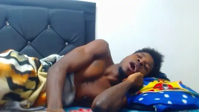 Snapshot of jaycolinss chatting on 11.15.25 jaycolinss online show from 11.15.25