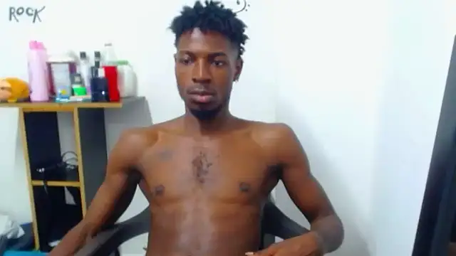 Snapshot of jaycolinss chatting on 11.18.25 jaycolinss online show from 11.18.25