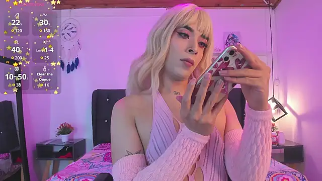 Snapshot of Nyx__Blackwood chatting on 12.23.24 Nyx Blackwood online show from 12.23.24