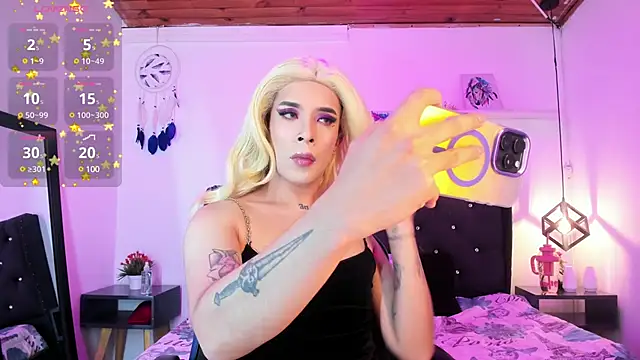 Snapshot of Nyx__Blackwood chatting on 01.20.25 Nyx Blackwood online show from 01.20.25