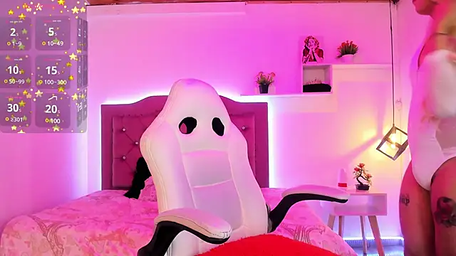 Snapshot of Nyx__Blackwood chatting on 01.22.25 Nyx Blackwood online show from 01.22.25