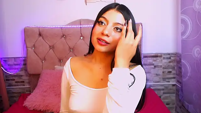 Snapshot of elizabethcooper chatting on 01.22.25 elizabethcooper online show from 01.22.25