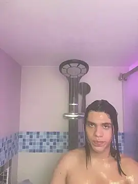 MIA YOURHOTTIE online show from 12.15.24