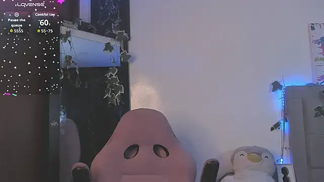 Snapshot of jacks_hotter chatting on 11.26.25 jacks hotter online show from 11.26.25