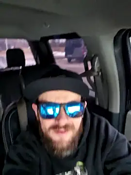 Snapshot of Spunwhiteboy1992 chatting on 02.14.26 Spunwhiteboy1992 online show from 02.14.26