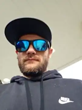 Snapshot of Spunwhiteboy1992 chatting on 03.21.26 Spunwhiteboy1992 online show from 03.21.26