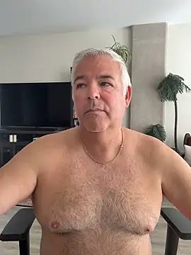 Snapshot of aarosteev2 chatting on 05.21.26 aarosteev2 online show from 05.21.26