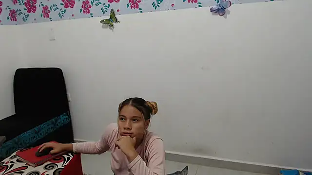 Naomi991 online show from 03.17.25