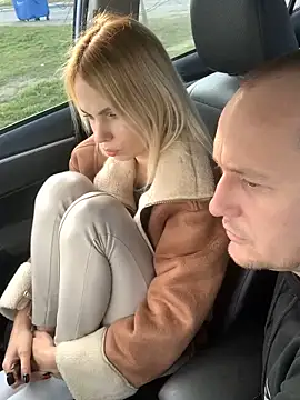 Snapshot of DonorDi chatting on 01.12.25 DonorDi online show from 01.12.25