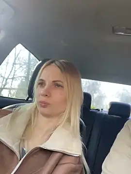 Snapshot of DonorDi chatting on 02.02.25 DonorDi online show from 02.02.25