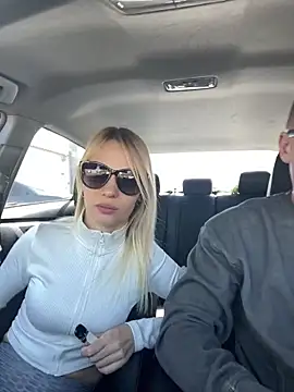 Snapshot of DonorDi chatting on 03.22.25 DonorDi online show from 03.22.25