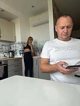 Snapshot of DonorDi chatting on 10.20.25 DonorDi online show from 10.20.25