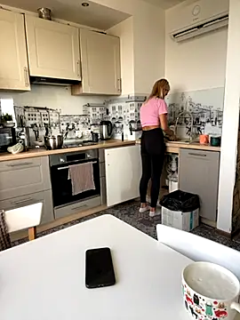 Snapshot of DonorDi chatting on 10.23.25 DonorDi online show from 10.23.25