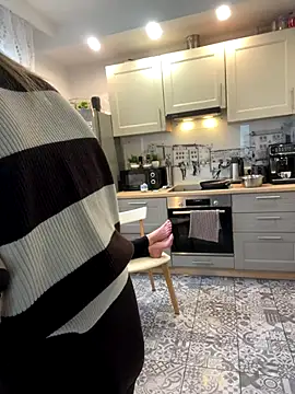 Snapshot of DonorDi chatting on 12.22.25 DonorDi online show from 12.22.25