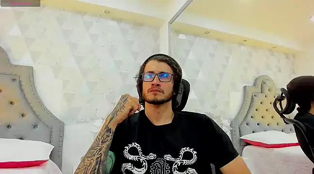 Loggan donnelly online show from 01.19.25