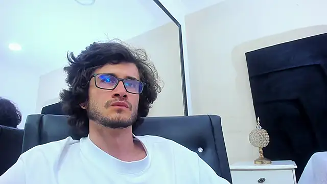 Loggan donnelly online show from 01.30.25