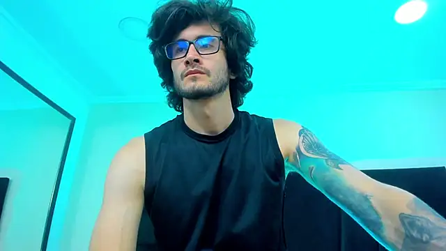 Loggan donnelly online show from 02.01.25