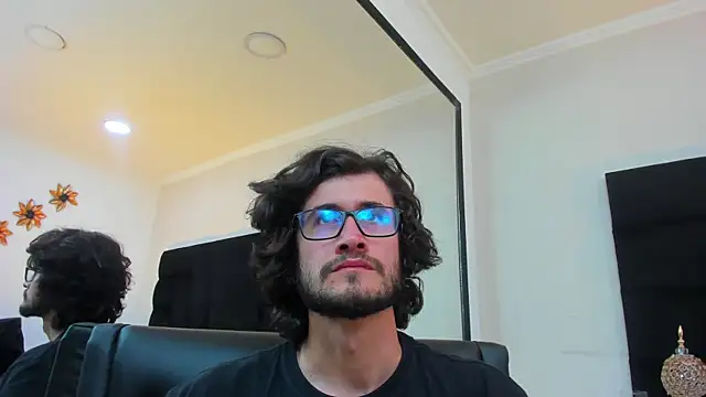 Loggan donnelly online show from 03.05.25