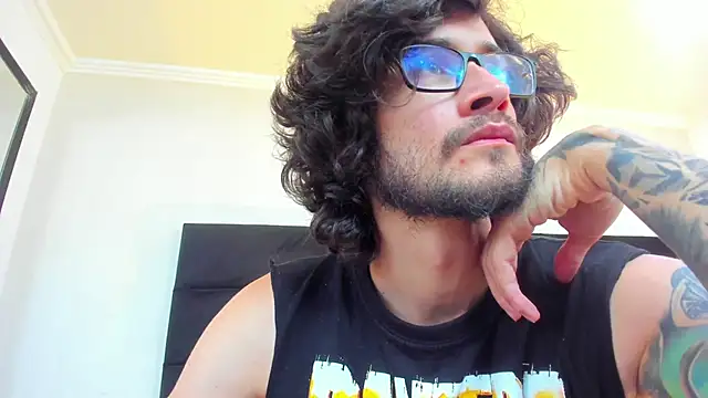 Loggan donnelly online show from 03.07.25