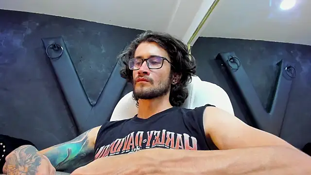 Loggan donnelly online show from 03.23.25