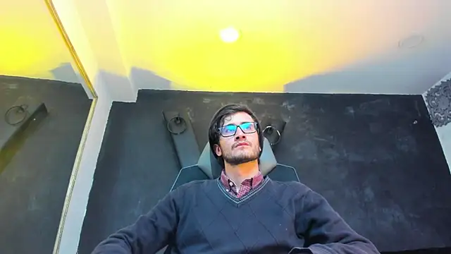 Loggan donnelly online show from 09.19.25