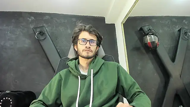 Loggan donnelly online show from 10.12.25