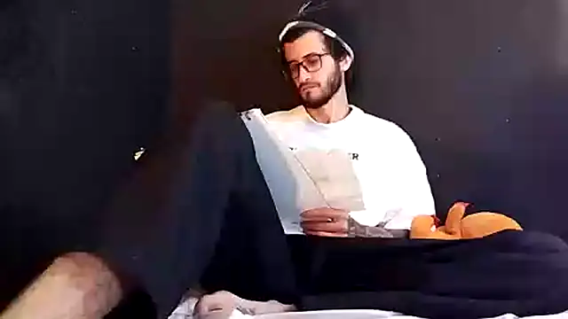 Loggan donnelly online show from 10.27.25