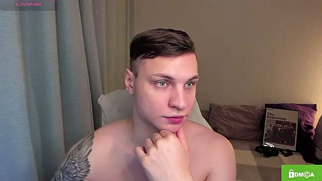Snapshot of handsome_guy01 chatting on 04.26.26 handsome guy01 online show from 04.26.26