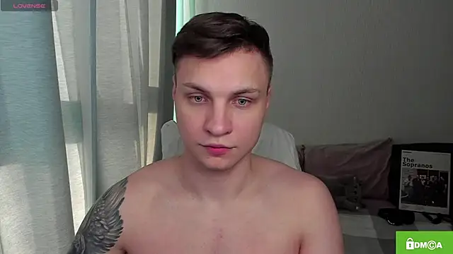 Snapshot of handsome_guy01 chatting on 05.02.26 handsome guy01 online show from 05.02.26