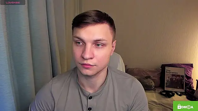 Snapshot of handsome_guy01 chatting on 05.07.26 handsome guy01 online show from 05.07.26